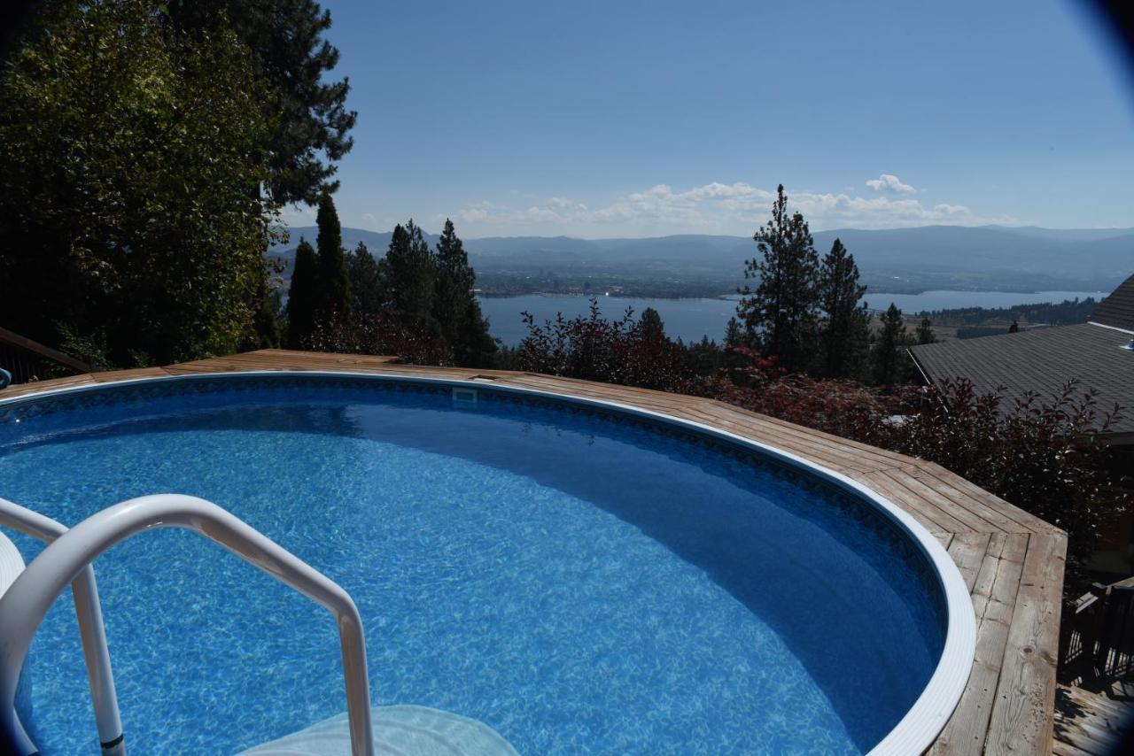 Les Chambres Roses West Kelowna Exterior photo