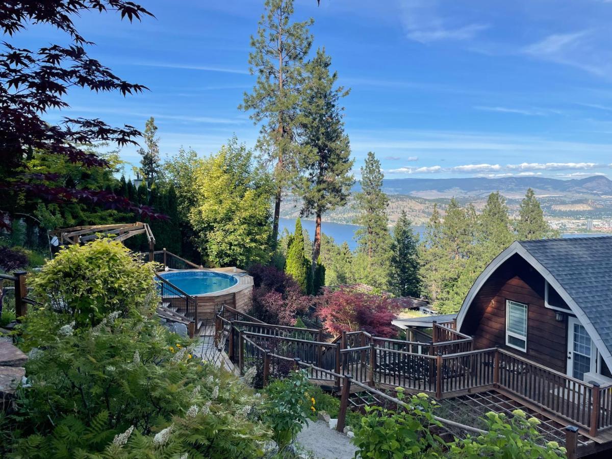 Les Chambres Roses West Kelowna Exterior photo
