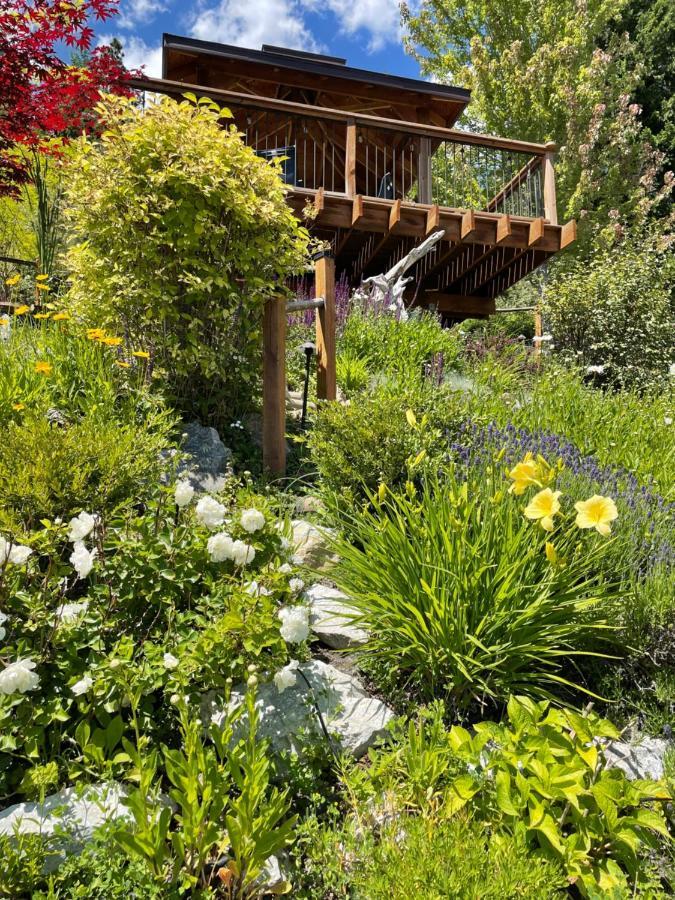 Les Chambres Roses West Kelowna Exterior photo